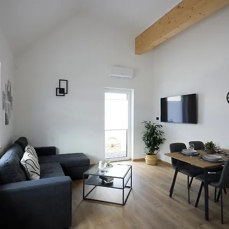 Apartamento Petry Lutzerath-moderne Mit Klima, Terrasse & E-ladestation