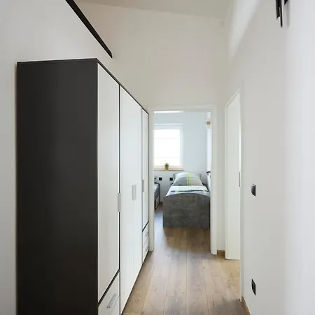 Petry Lutzerath-moderne Mit Klima, Terrasse & E-ladestation Apartamento Lutzerath